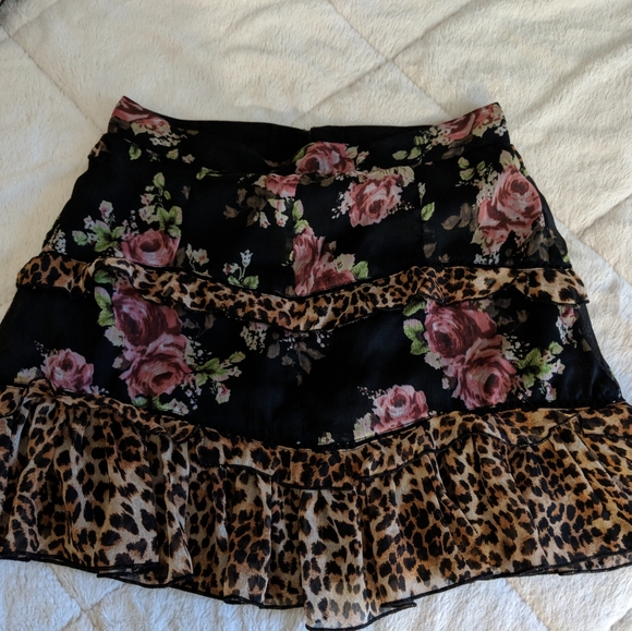 Asos Design leopard and floral ruffle skirt - Picture 4 of 6